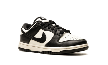 NIKE DUNK LOW SE PANDA CHERRY CHARM WOMENS — Stock