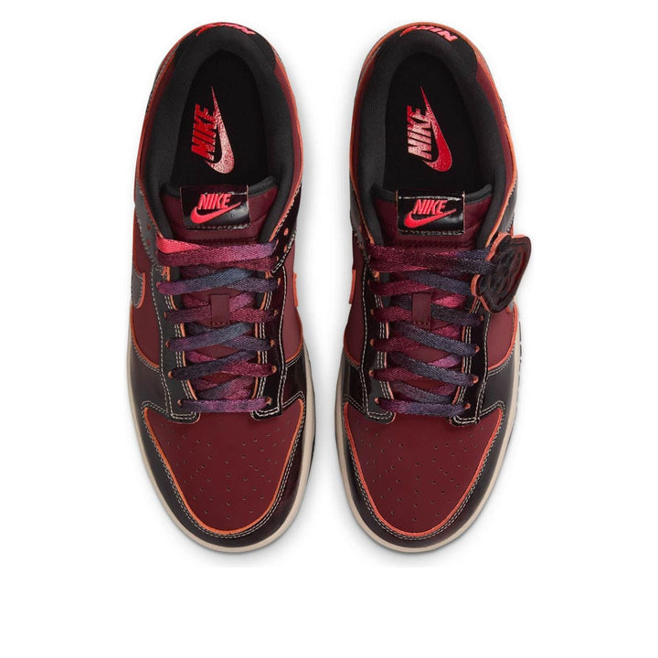 NIKE DUNK LOW SE RED PANDA