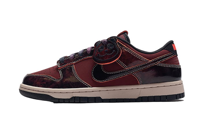 NIKE DUNK LOW SE RED PANDA