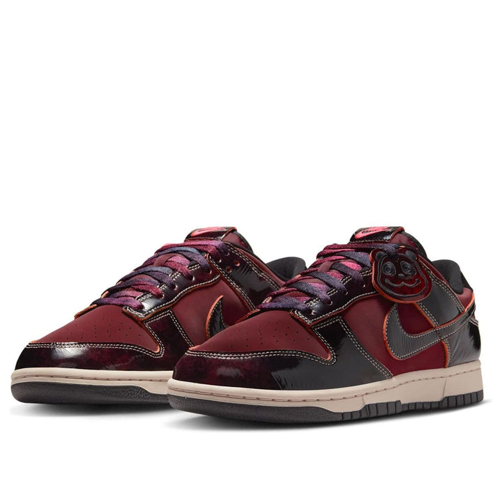 NIKE DUNK LOW SE RED PANDA