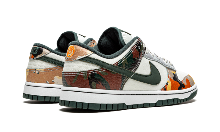 NIKE DUNK LOW SE SAIL MULTI-CAMO