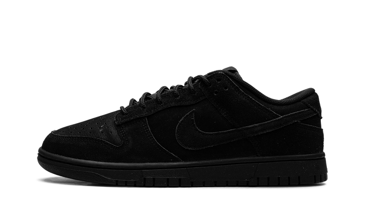 NIKE DUNK LOW SE TRIPLE BLACK