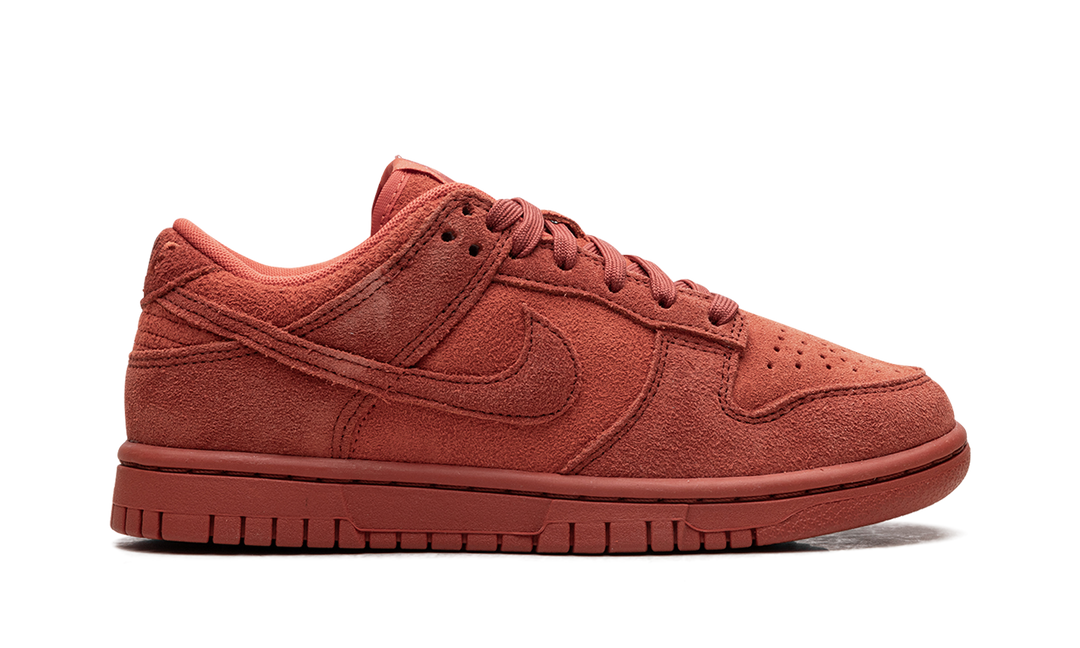 NIKE DUNK LOW SE VALLEY OF FIRE (WOMEN&