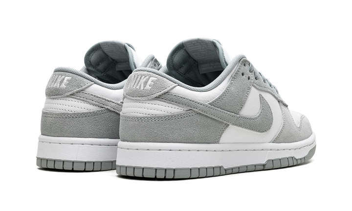NIKE DUNK LOW SE WHITE LIGHT PUMICE