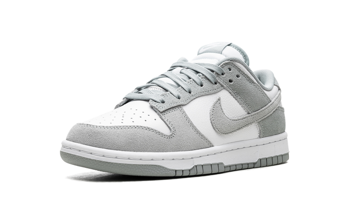 NIKE DUNK LOW SE WHITE LIGHT PUMICE