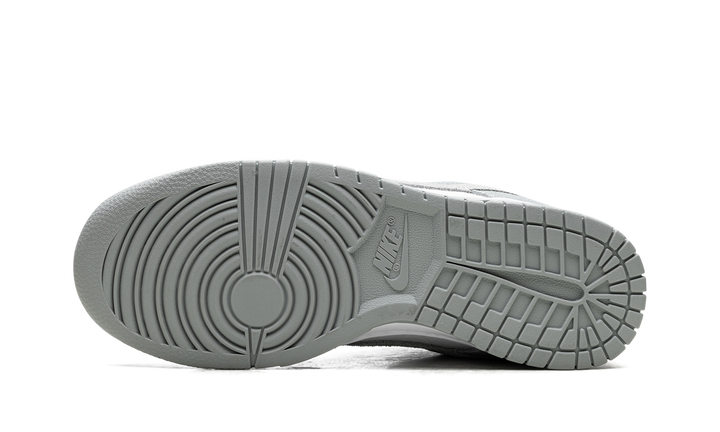 NIKE DUNK LOW SE WHITE LIGHT PUMICE