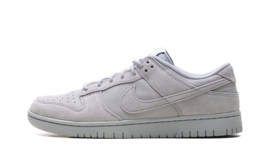 NIKE DUNK LOW SE WOLF GREY