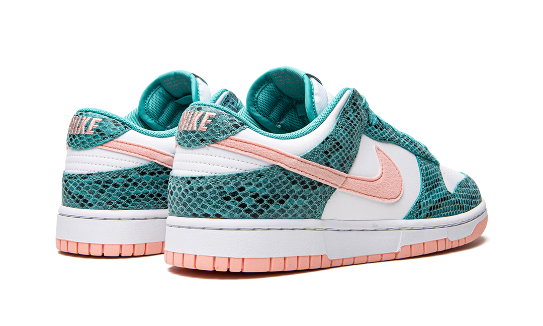 NIKE DUNK LOW SNAKESKIN