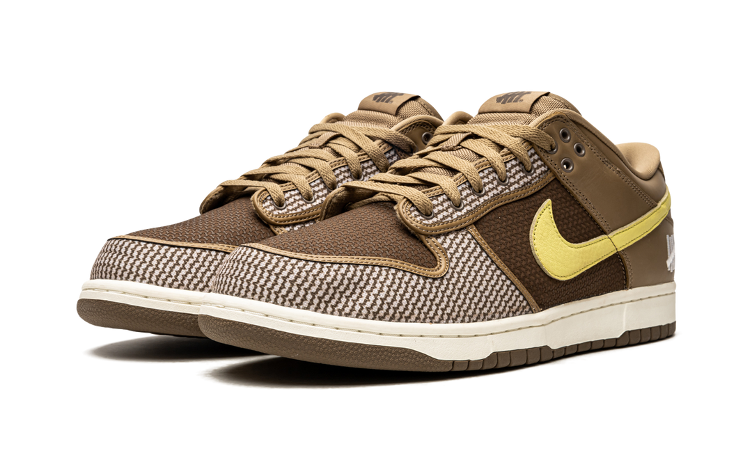NIKE DUNK LOW SP UNDEFEATED CANTEEN DUNK VS. AF1 PACK