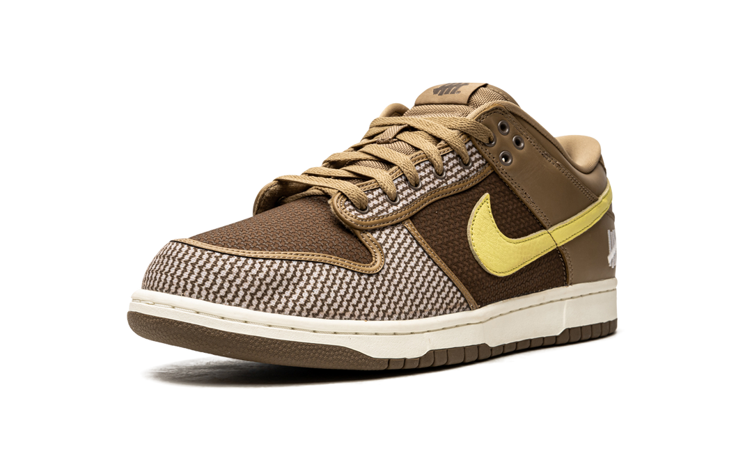 NIKE DUNK LOW SP UNDEFEATED CANTEEN DUNK VS. AF1 PACK