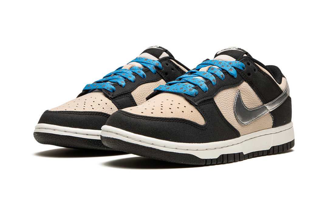 NIKE DUNK LOW STARRY LACES WOMENS — Stock 