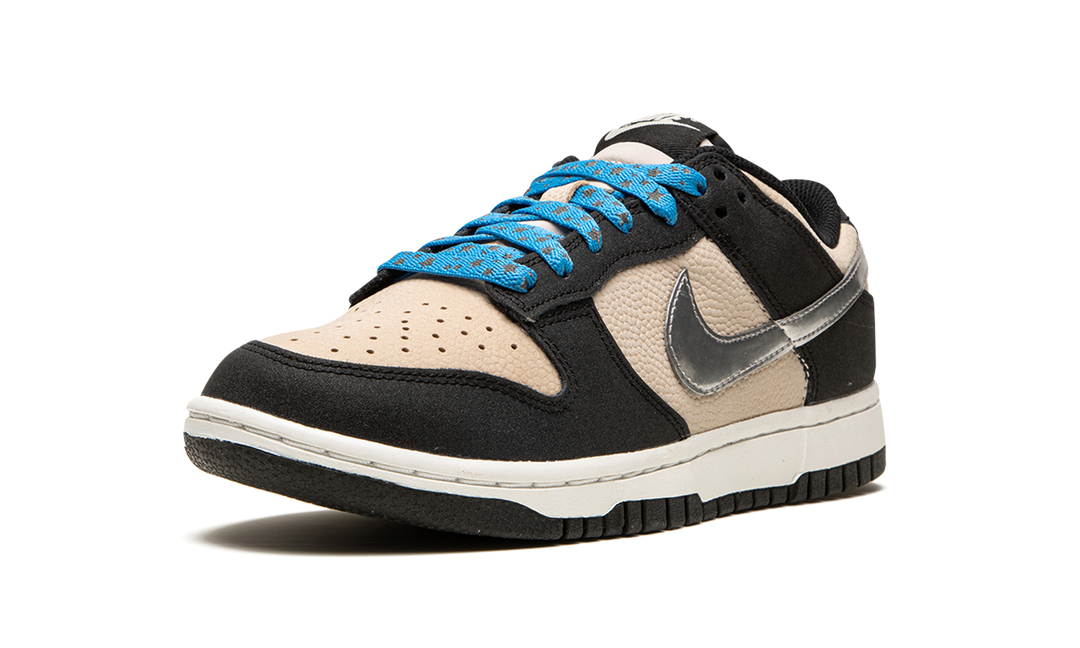 NIKE DUNK LOW STARRY LACES WOMENS — Stock 