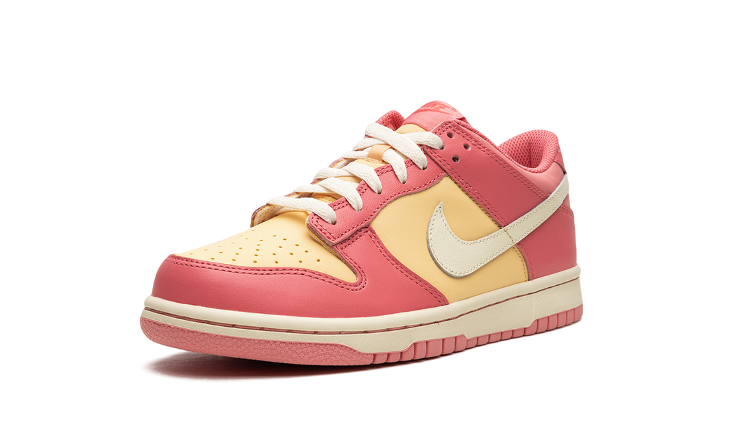 NIKE DUNK LOW STRAWBERRY PEACH CREAM GS