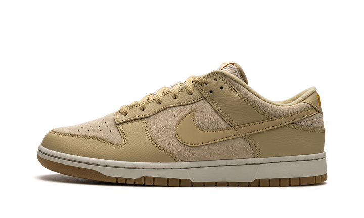 NIKE DUNK LOW TAN SUEDE GUM
