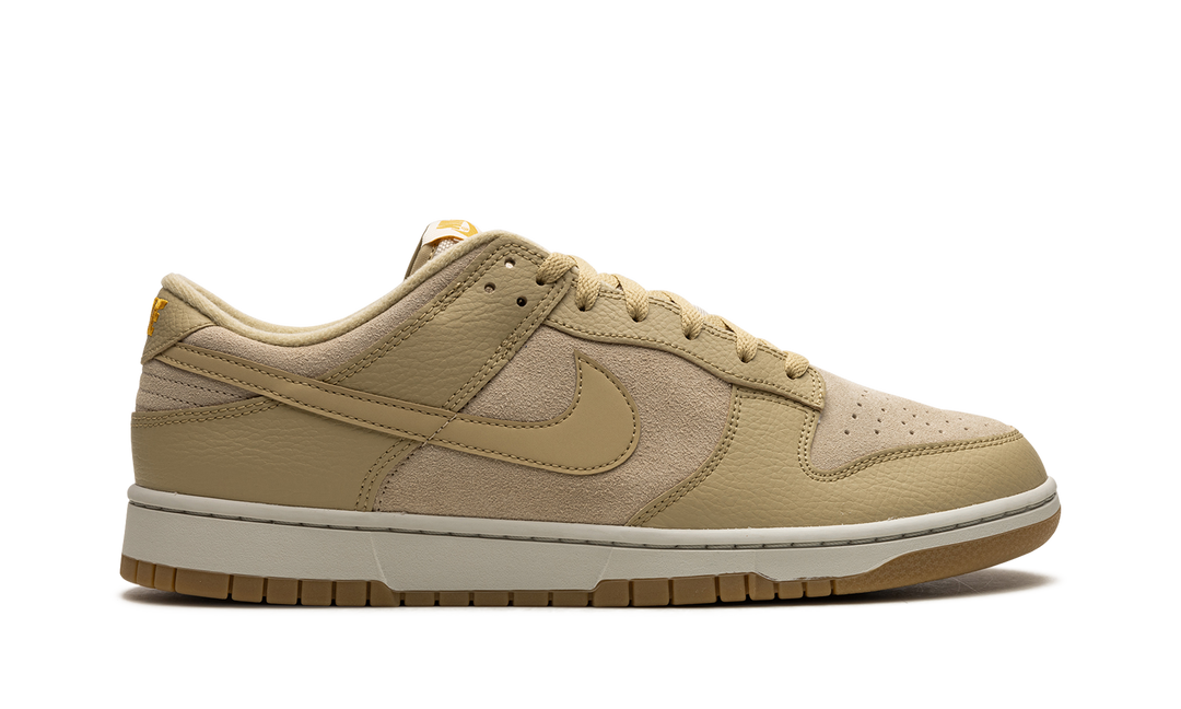NIKE DUNK LOW TAN SUEDE GUM