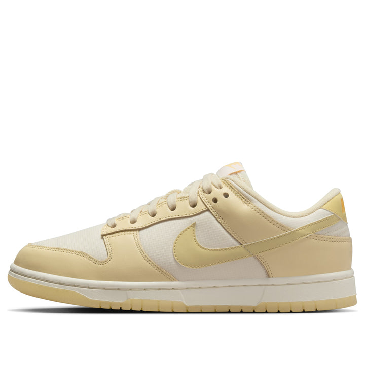 NIKE DUNK LOW TEAM GOLD (WOMEN&