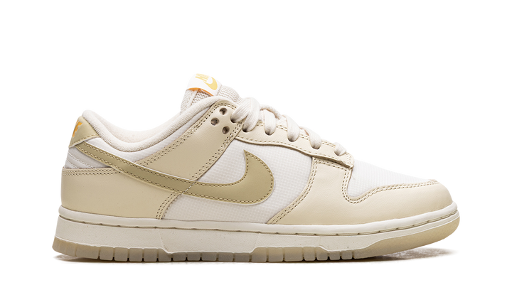 NIKE DUNK LOW TEAM GOLD (WOMEN&