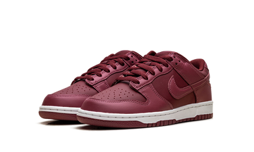 NIKE DUNK LOW TEAM RED SWEET BEET GS — Stock