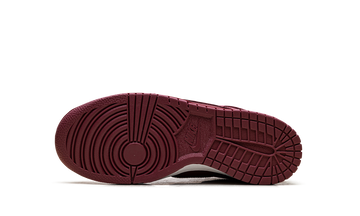 NIKE DUNK LOW TEAM RED SWEET BEET GS — Stock