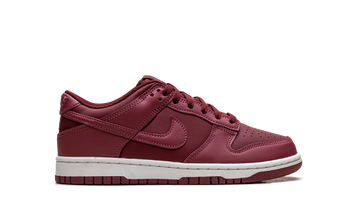 NIKE DUNK LOW TEAM RED SWEET BEET GS — Stock