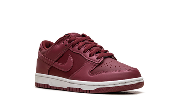 NIKE DUNK LOW TEAM RED SWEET BEET GS — Stock