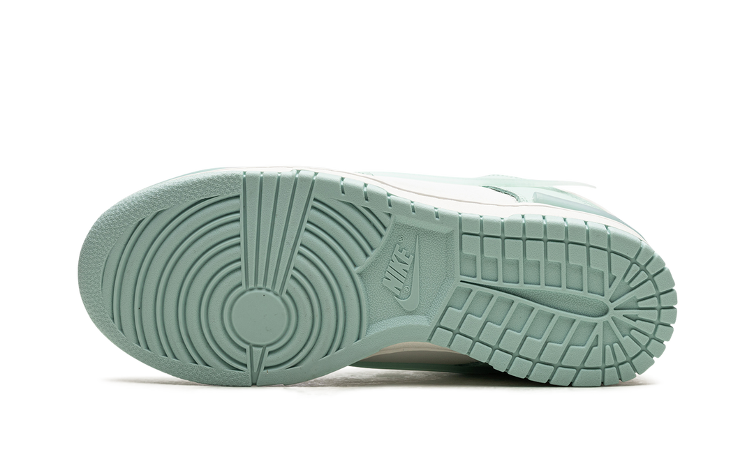 NIKE DUNK LOW TWIST JADE ICE WOMENS