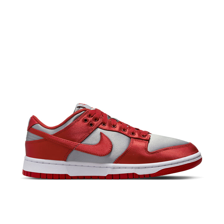 NIKE DUNK LOW UNLV SATIN — Stock 