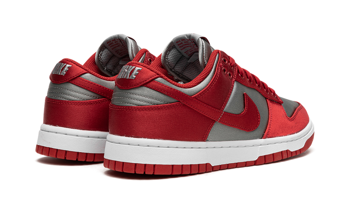 NIKE DUNK LOW UNLV SATIN — Stock 