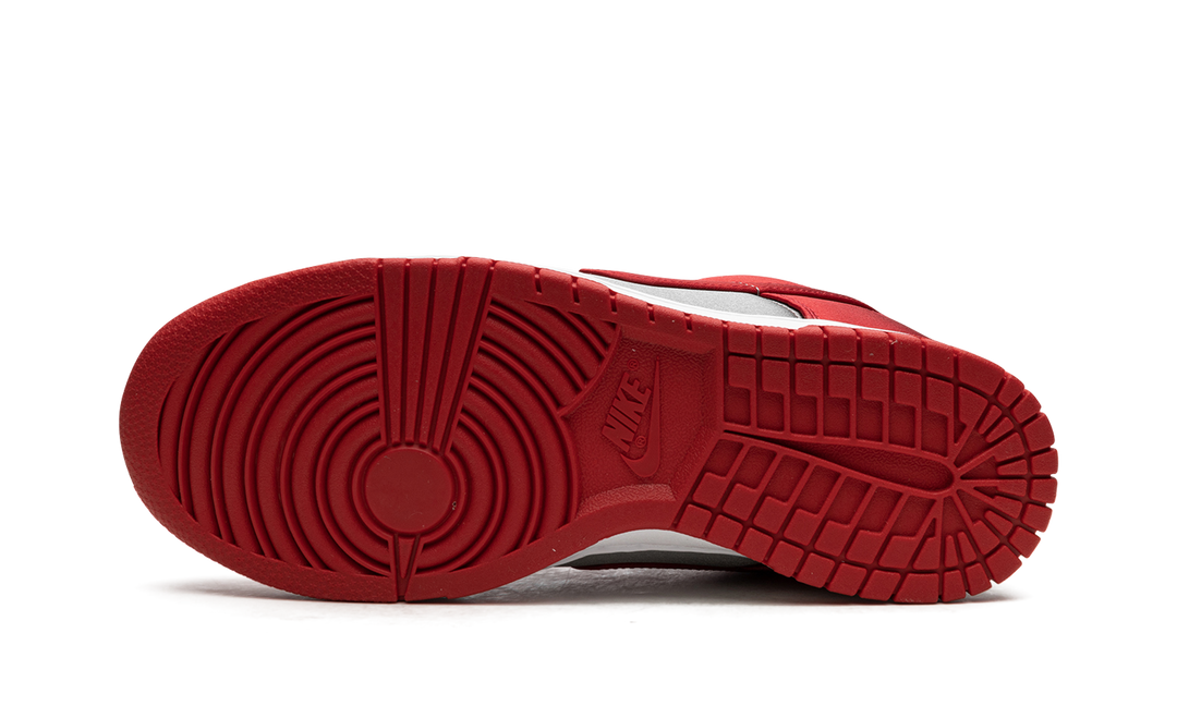 NIKE DUNK LOW UNLV SATIN — Stock 