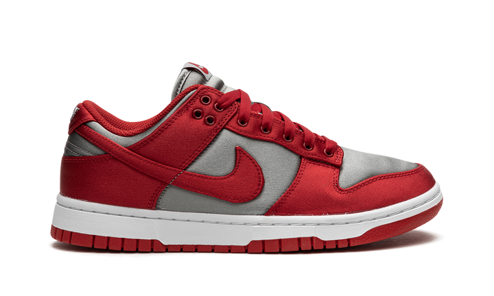 NIKE DUNK LOW UNLV SATIN — Stock 