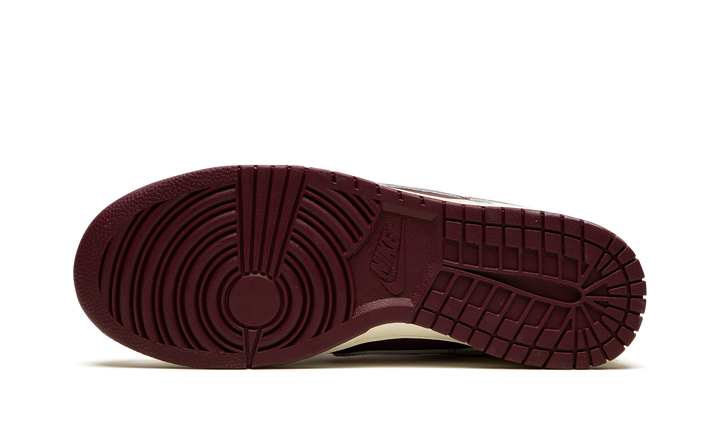 NIKE DUNK LOW VALENTINES DAY (2023)