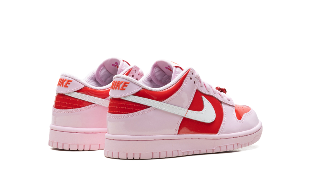 NIKE DUNK LOW VALENTINE&