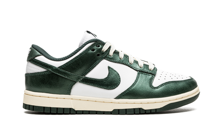 NIKE DUNK LOW VINTAGE GREEN (WOMEN&