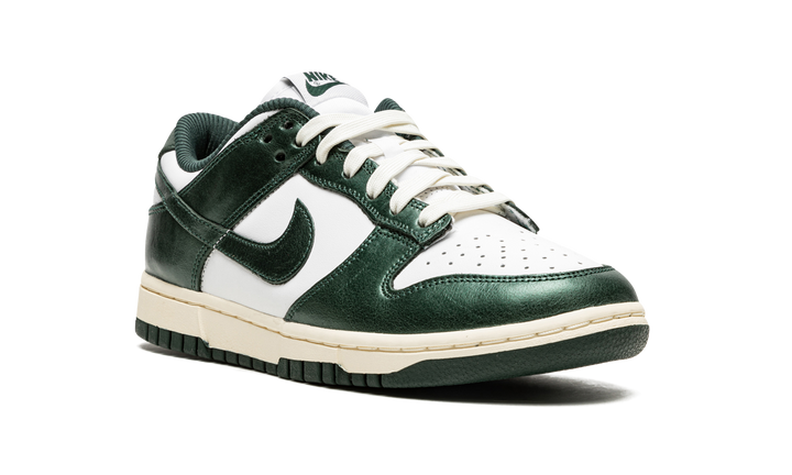 NIKE DUNK LOW VINTAGE GREEN (WOMEN&