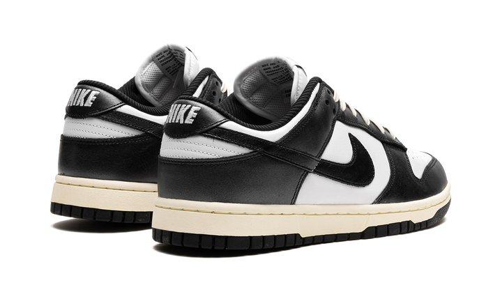 NIKE DUNK LOW VINTAGE PANDA WOMENS — Stock 