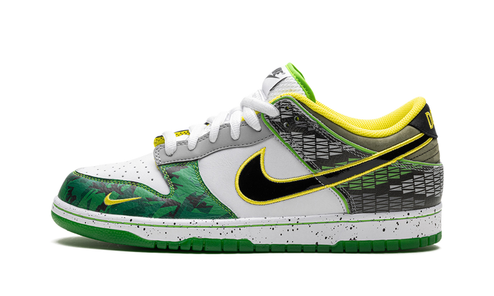 NIKE DUNK LOW WHAT THE DUCK AWAY UNIVERSITY OF OREGON PE