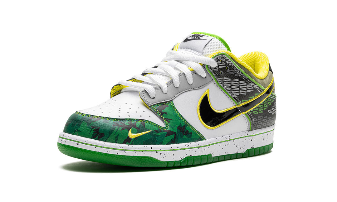 NIKE DUNK LOW WHAT THE DUCK AWAY UNIVERSITY OF OREGON PE
