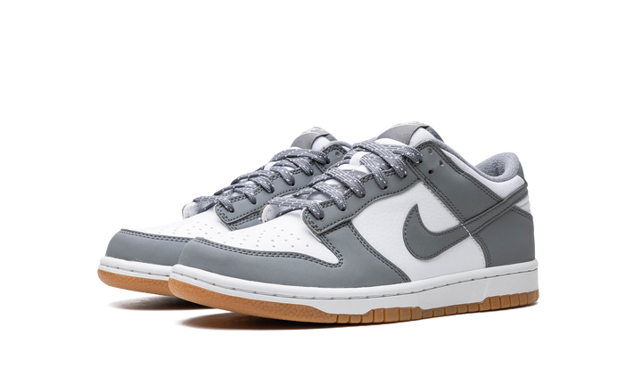 NIKE DUNK LOW WHITE GREY GUM GS — Stock 