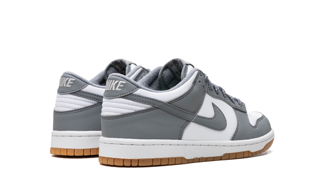 NIKE DUNK LOW WHITE GREY GUM GS — Stock 