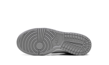 NIKE DUNK LOW WHITE LIGHT SMOKE GREY GS — Stock