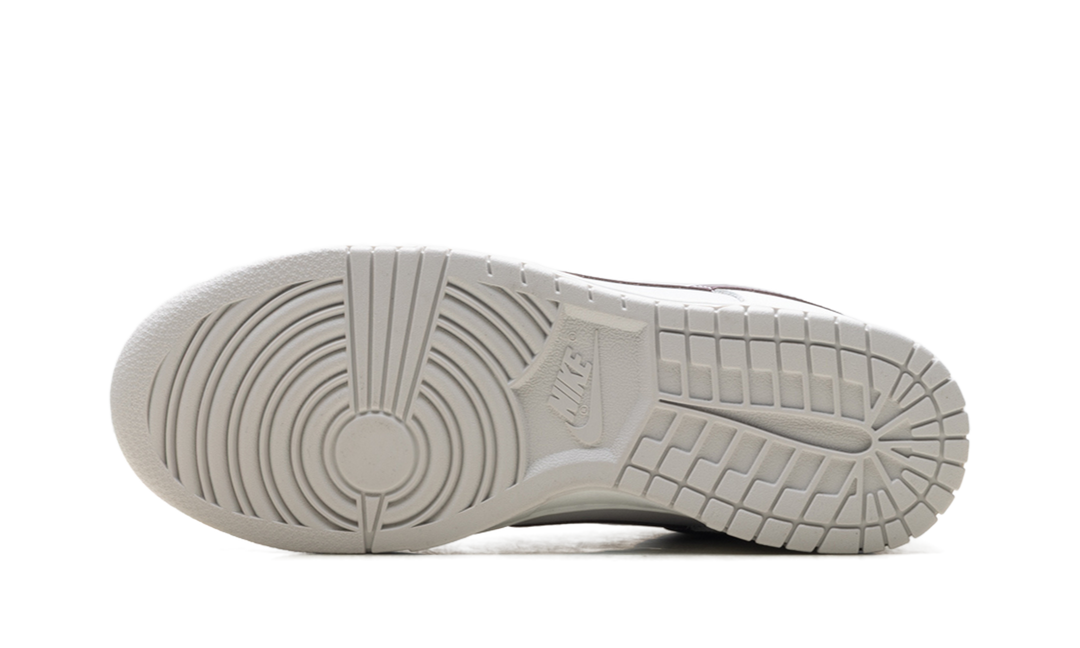 NIKE DUNK LOW WHITE PLUM CHALK (WOMEN&