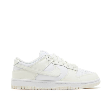 NIKE DUNK LOW WMNS 'WHITE SAIL' — Stock
