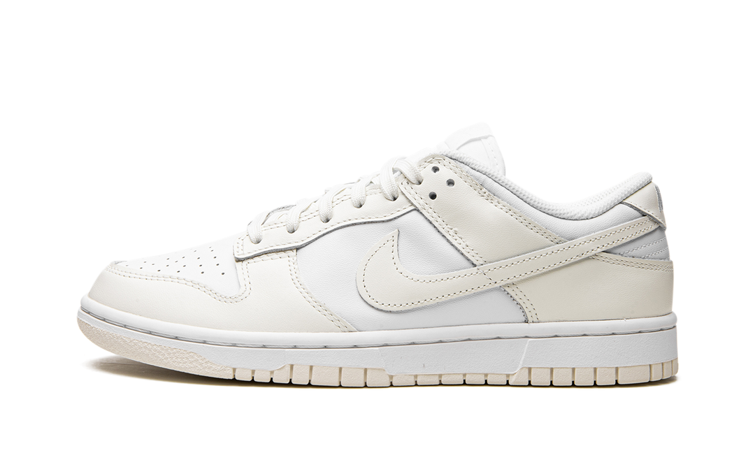 NIKE DUNK LOW WMNS &