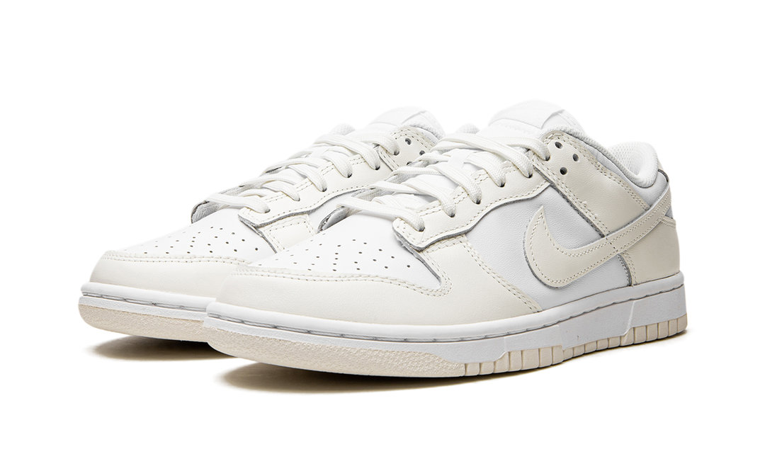 NIKE DUNK LOW WMNS &