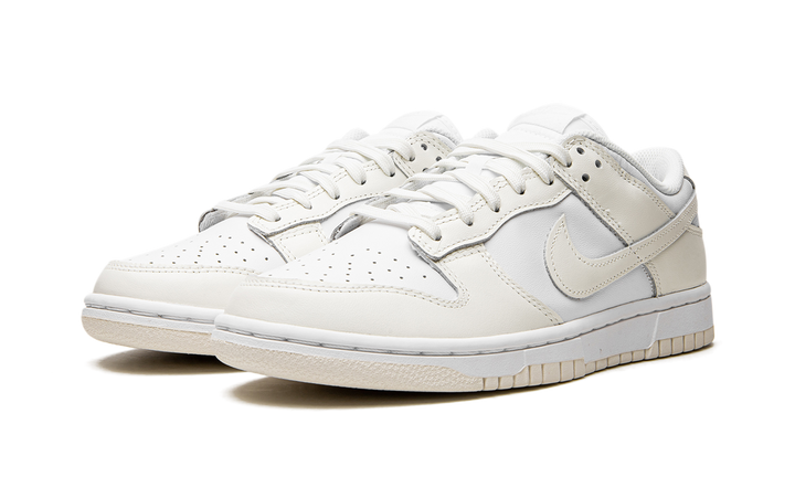 NIKE DUNK LOW WMNS &
