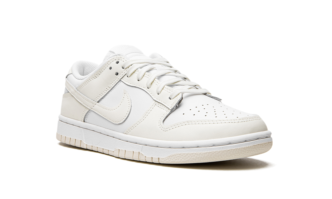 NIKE DUNK LOW WMNS &