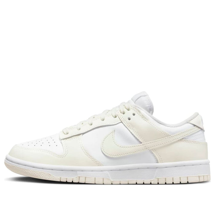 NIKE DUNK LOW WMNS &