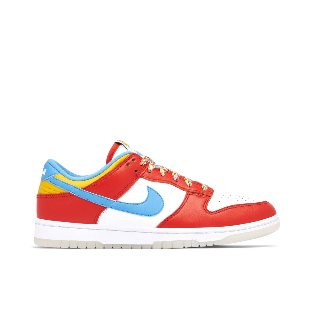 NIKE DUNK LOW QS &