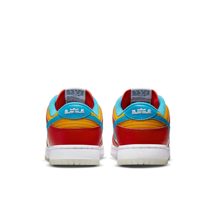 NIKE DUNK LOW QS &