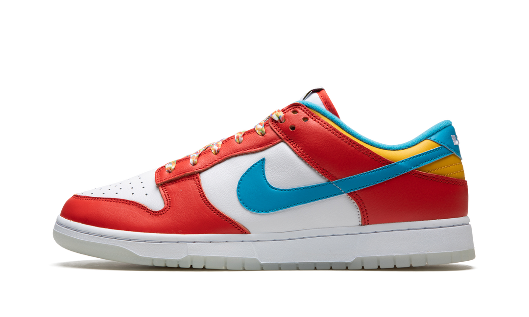 NIKE DUNK LOW QS &